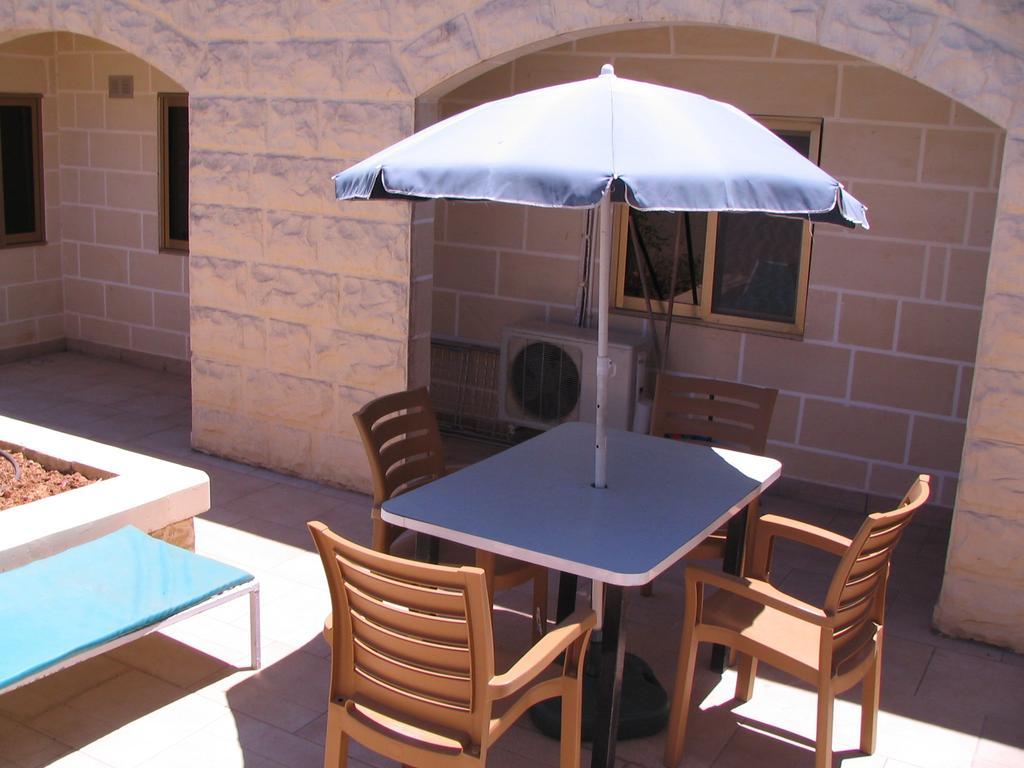 Tranquil Villa Apartments Units Mellieħa Eksteriør bilde